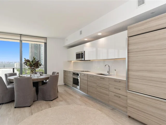 121 NE 34th St # 1008, Miami FL 33137