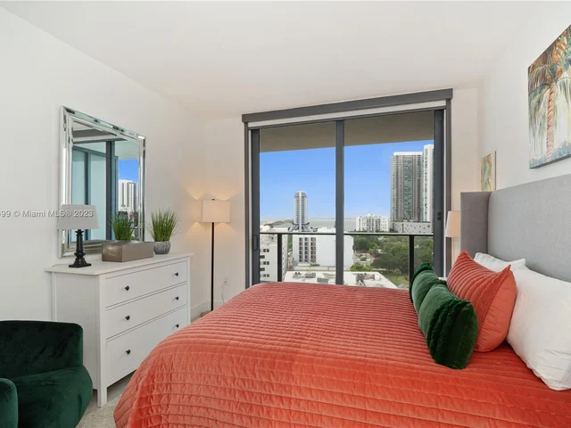 121 NE 34th St # 1008, Miami FL 33137