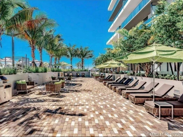 2960 NE 207th St # 704, Aventura FL 33180