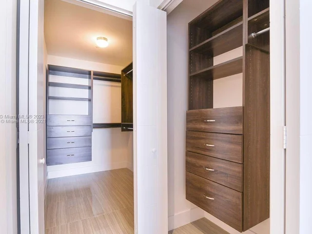 2960 NE 207th St # 704, Aventura FL 33180