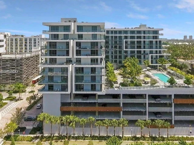 2960 NE 207th St # 704, Aventura FL 33180