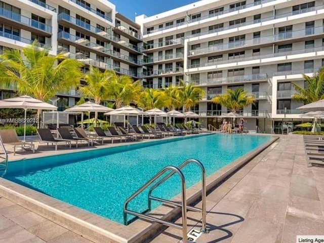 2960 NE 207th St # 704, Aventura FL 33180