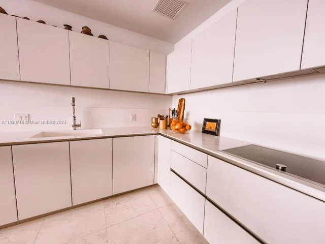 16901 Collins Ave # 504, Sunny Isles Beach FL 33160