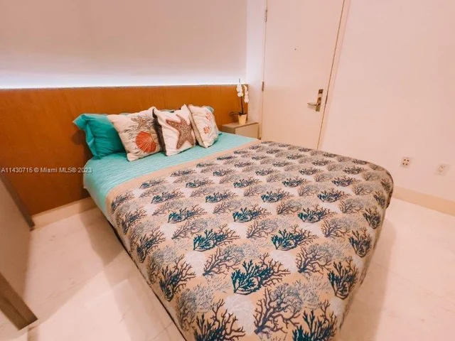 16901 Collins Ave # 504, Sunny Isles Beach FL 33160