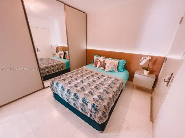 16901 Collins Ave # 504, Sunny Isles Beach FL 33160