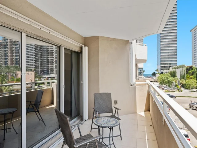 1985 S Ocean Dr # 2L, Hallandale Beach FL 33009