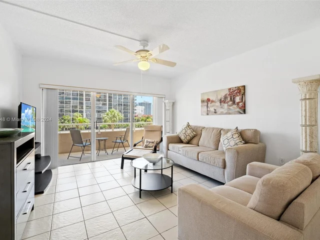 1985 S Ocean Dr # 2L, Hallandale Beach FL 33009