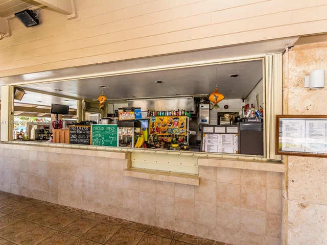 1985 S Ocean Dr # 2L, Hallandale Beach FL 33009