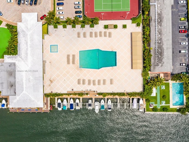 1985 S Ocean Dr # 2L, Hallandale Beach FL 33009