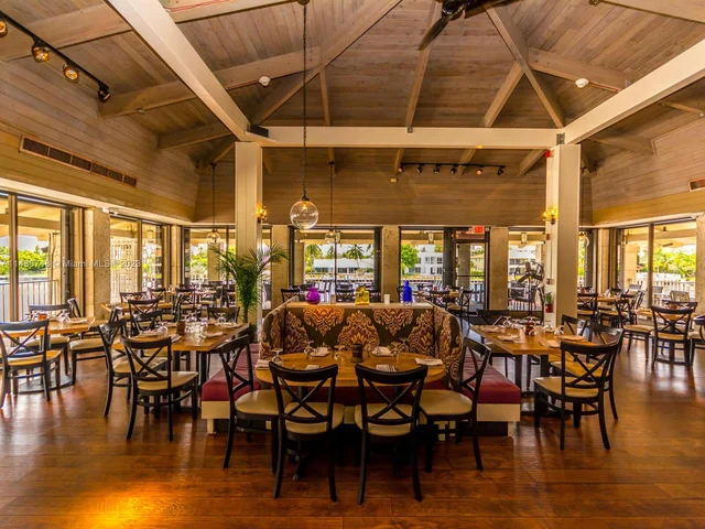 1985 S Ocean Dr # 2L, Hallandale Beach FL 33009