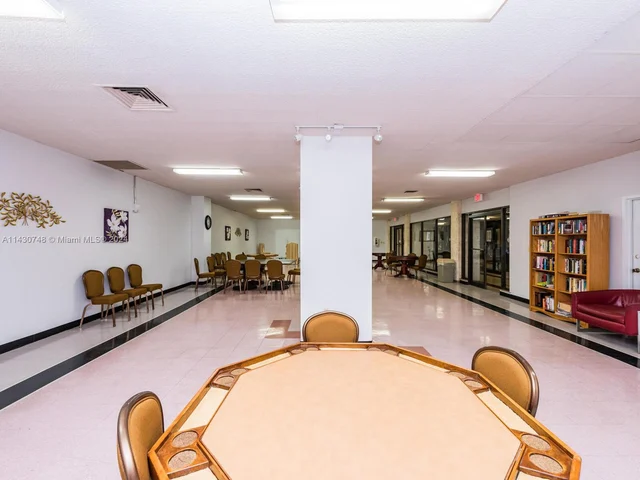 1985 S Ocean Dr # 2L, Hallandale Beach FL 33009