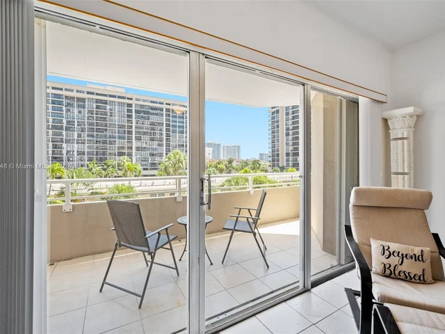 1985 S Ocean Dr # 2L, Hallandale Beach FL 33009