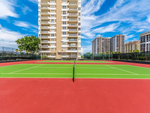 1985 S Ocean Dr # 2L, Hallandale Beach FL 33009