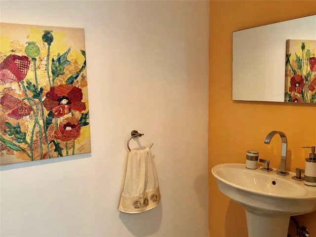 900 Biscayne Blvd # 3012, Miami FL 33132