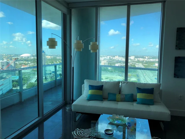 900 Biscayne Blvd # 3012, Miami FL 33132