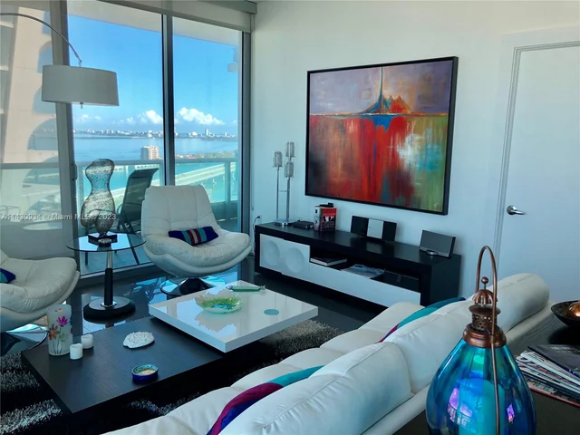 900 Biscayne Blvd # 3012, Miami FL 33132