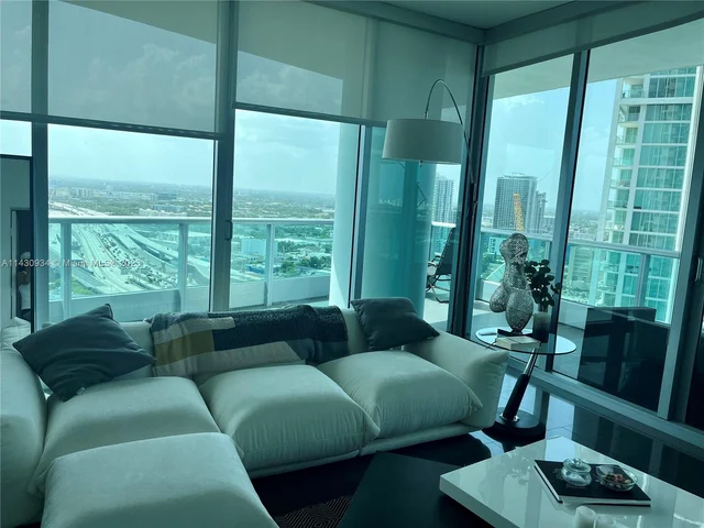 900 Biscayne Blvd # 3012, Miami FL 33132