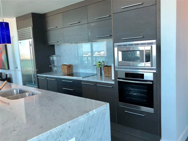 900 Biscayne Blvd # 3012, Miami FL 33132