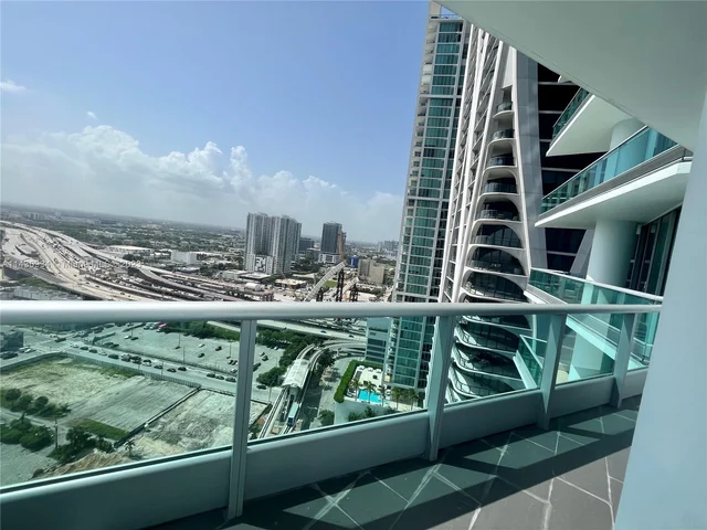 900 Biscayne Blvd # 3012, Miami FL 33132