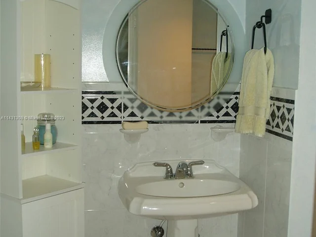 3545 NE 166th St # 803, North Miami Beach FL 33160