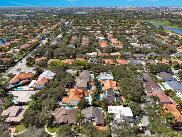 8240 NW 163rd St, Miami Lakes FL 33016