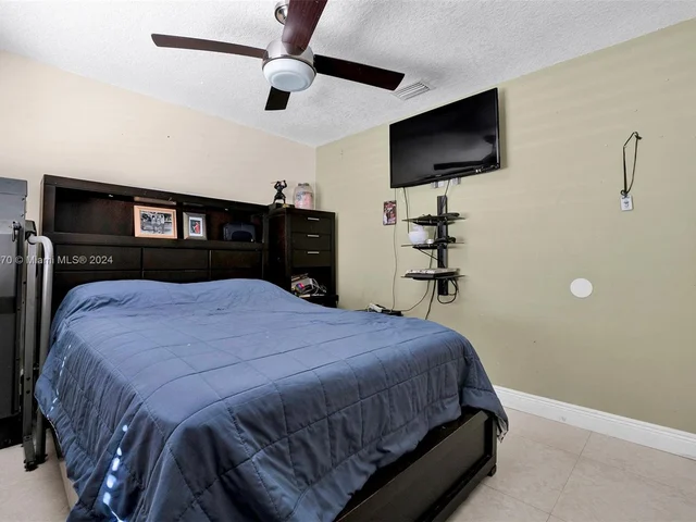 8240 NW 163rd St, Miami Lakes FL 33016