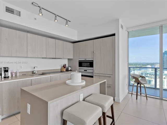 4111 S Ocean Dr # 2302, Hollywood FL 33019