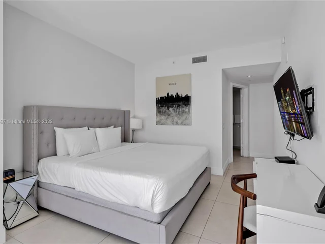 4111 S Ocean Dr # 2302, Hollywood FL 33019