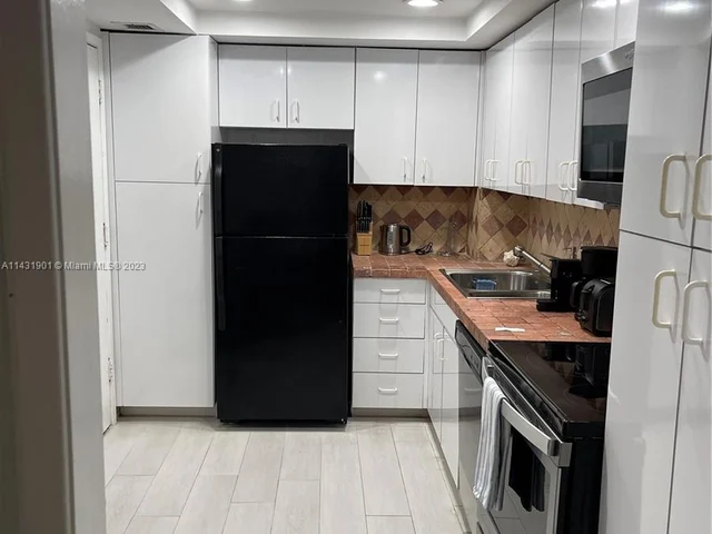 5005 COLLINS AVE # 1022, Miami Beach FL 33140