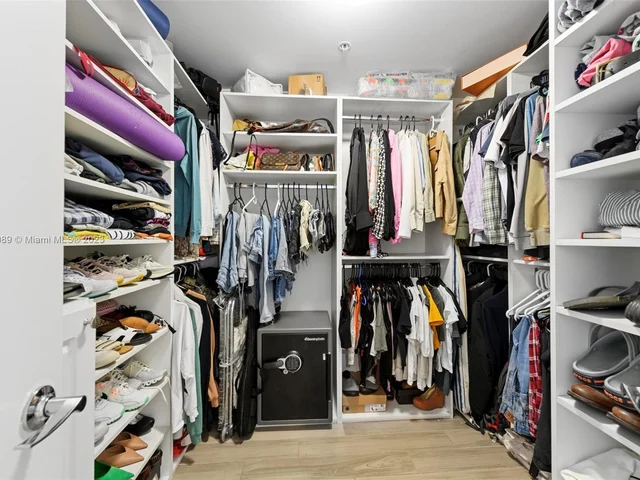 999 SW 1st Ave # 2306, Miami FL 33130