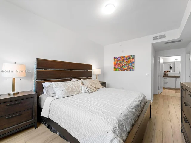 999 SW 1st Ave # 2306, Miami FL 33130