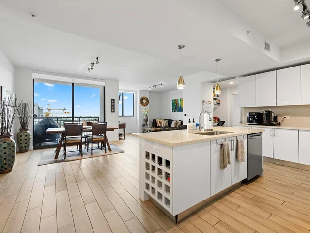 999 SW 1st Ave # 2306, Miami FL 33130