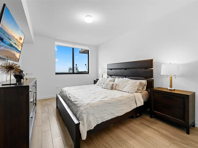 999 SW 1st Ave # 2306, Miami FL 33130