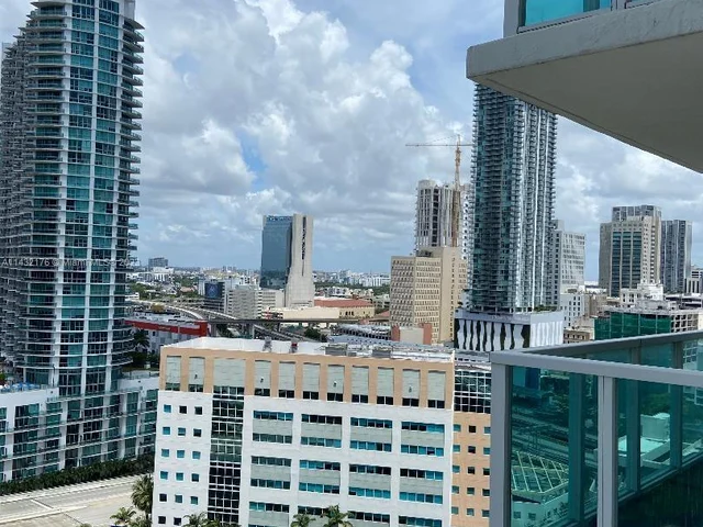 31 SE 5th St # 2103, Miami FL 33131