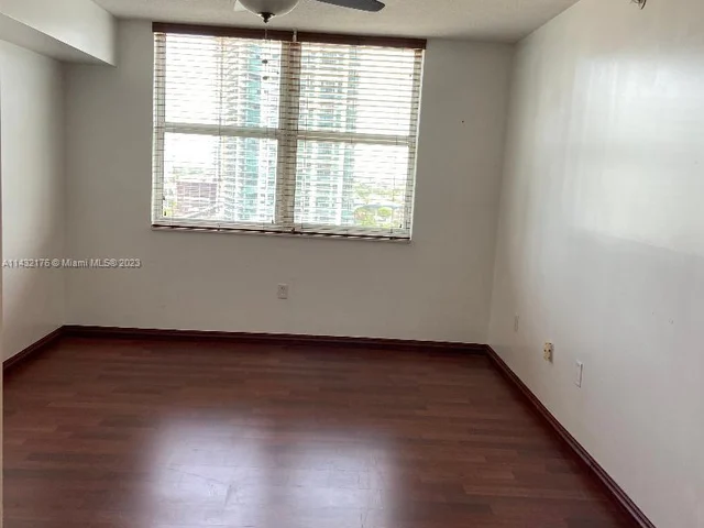 31 SE 5th St # 2103, Miami FL 33131