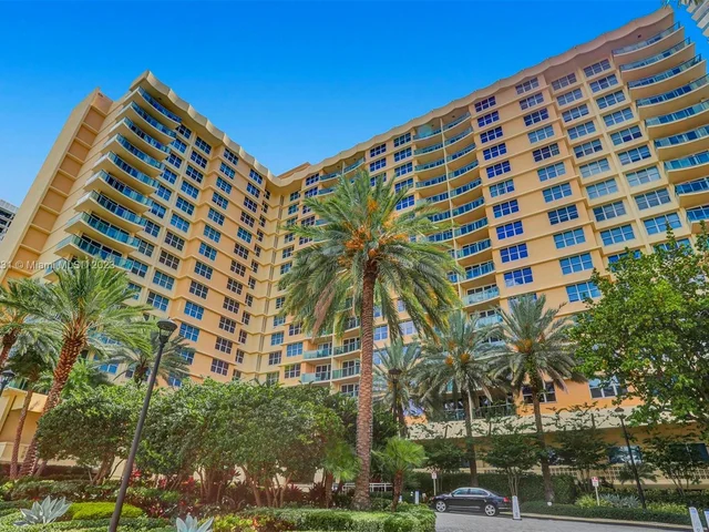 2501 S Ocean Dr, Hollywood FL 33019