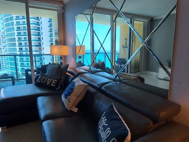 2501 S Ocean Dr, Hollywood FL 33019