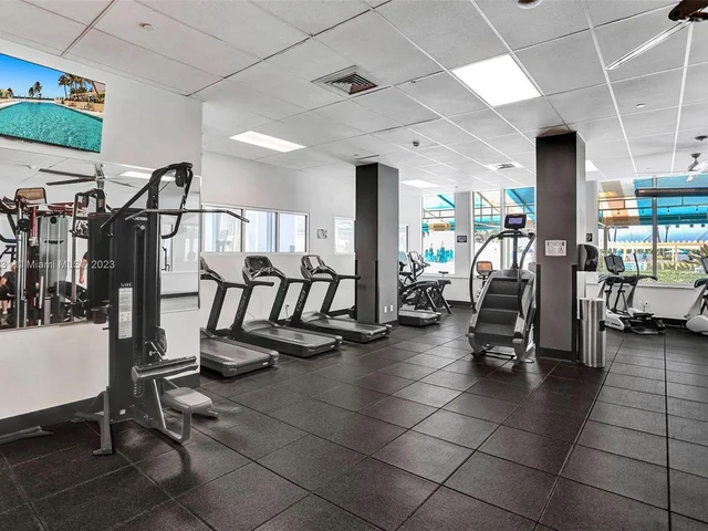 2501 S Ocean Dr, Hollywood FL 33019