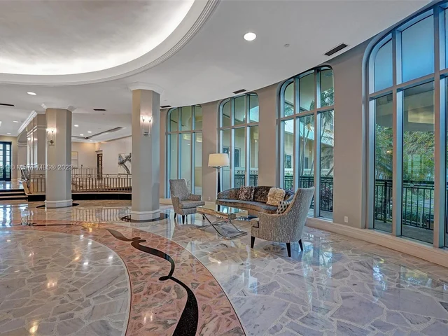 2501 S Ocean Dr, Hollywood FL 33019