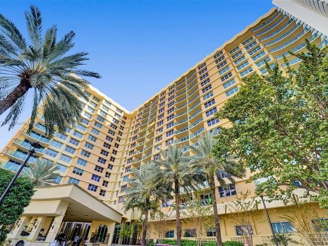 2501 S Ocean Dr, Hollywood FL 33019