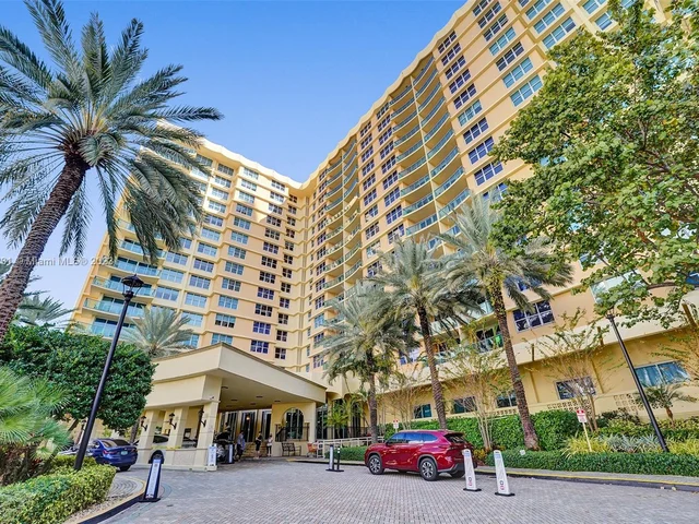 2501 S Ocean Dr, Hollywood FL 33019