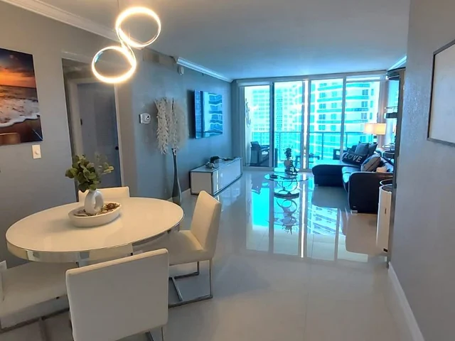 2501 S Ocean Dr, Hollywood FL 33019