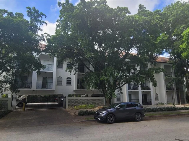 338 Majorca Ave # 103, Coral Gables FL 33134