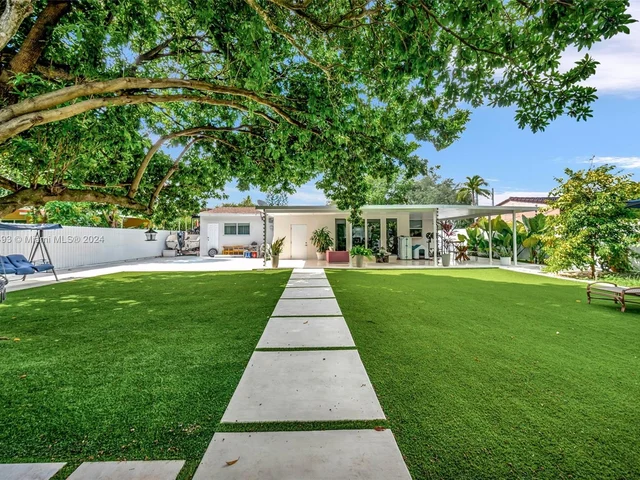 1617 NE 157th Ter, North Miami Beach FL 33162