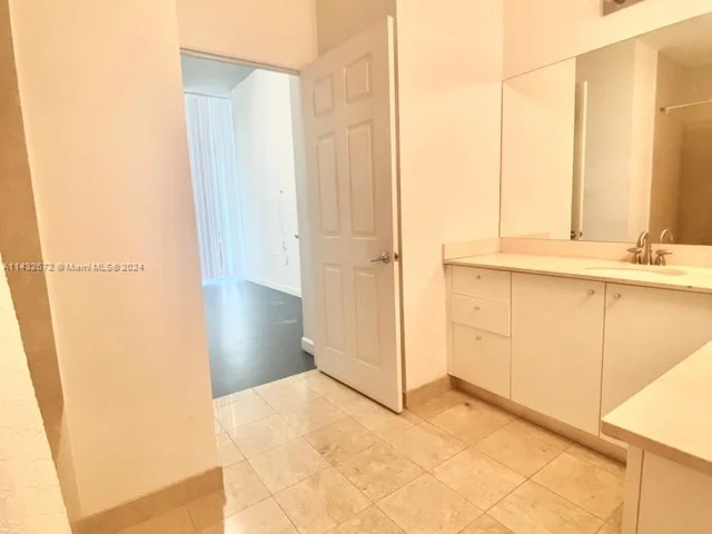 2100 Van Buren St # 216, Hollywood FL 33020