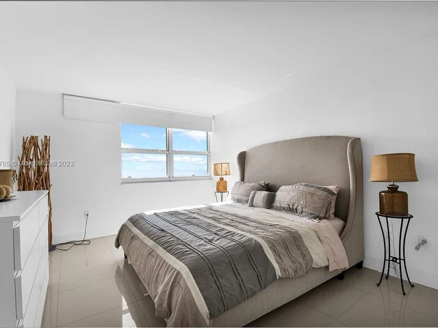 650 West Ave # 2710, Miami Beach FL 33139