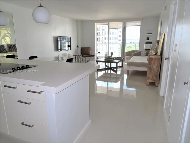 5701 Collins Ave # 1703, Miami Beach FL 33140