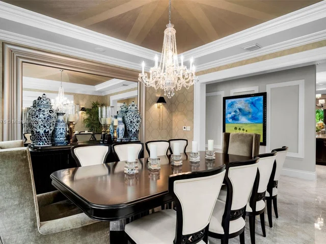 5950 SW 111th St, Pinecrest FL 33156