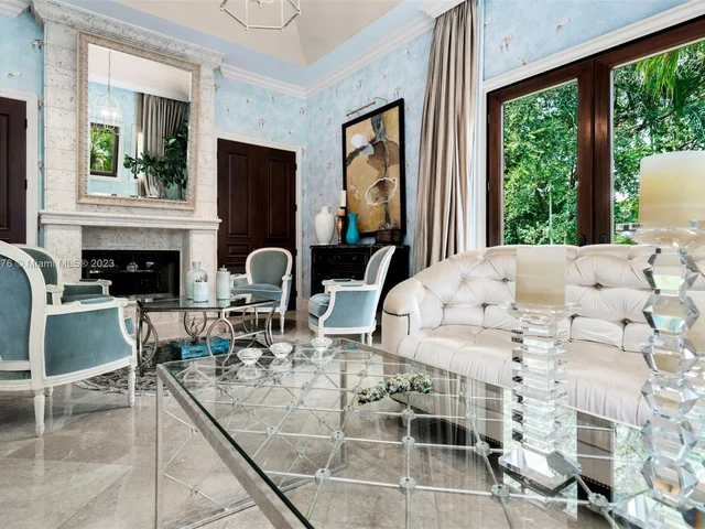 5950 SW 111th St, Pinecrest FL 33156