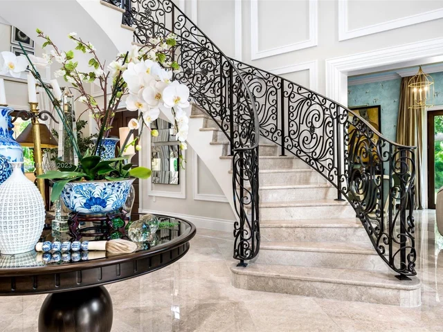 5950 SW 111th St, Pinecrest FL 33156